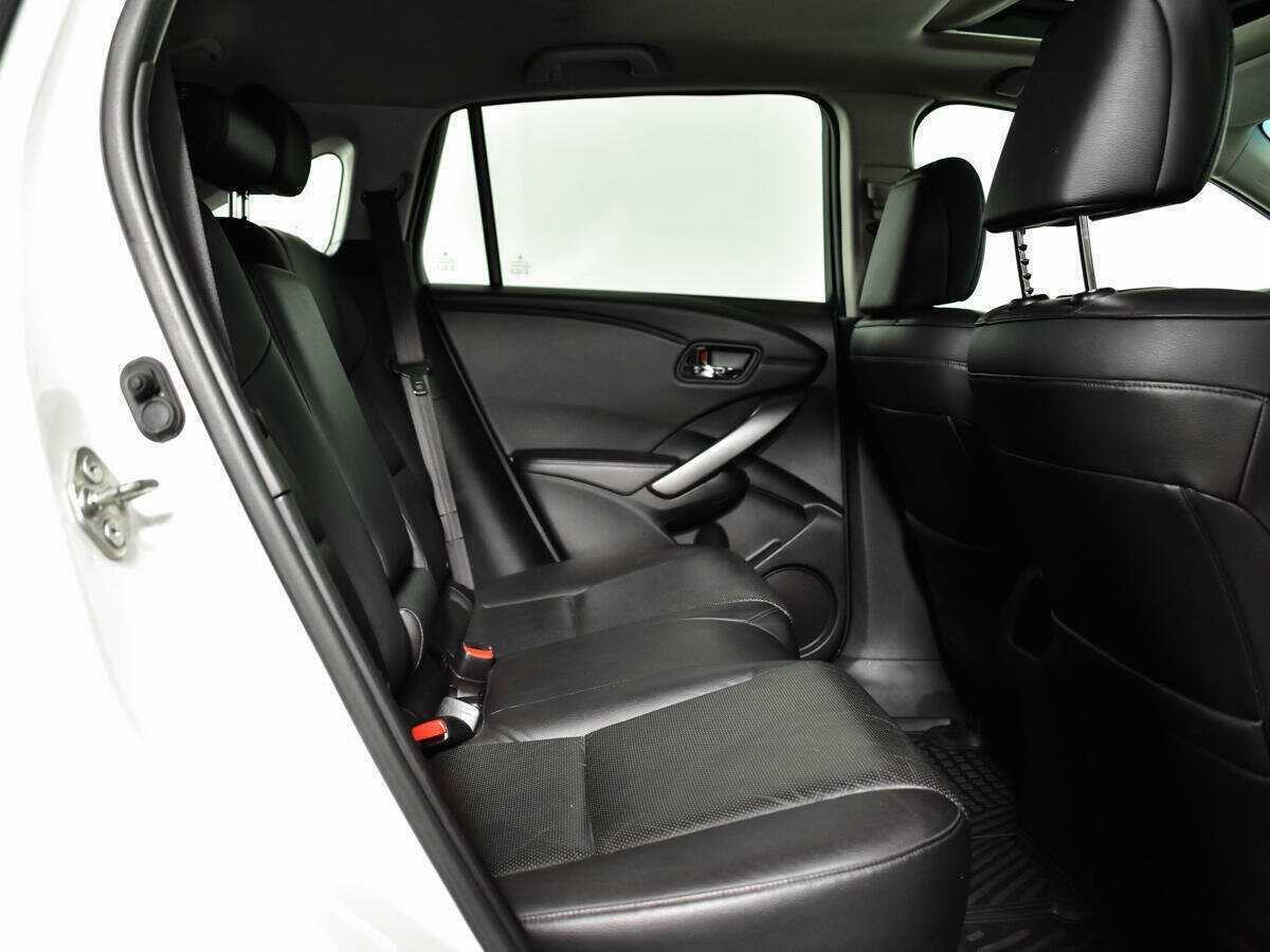 Acura RDX с пробегом — 2014 год. Фото: #9