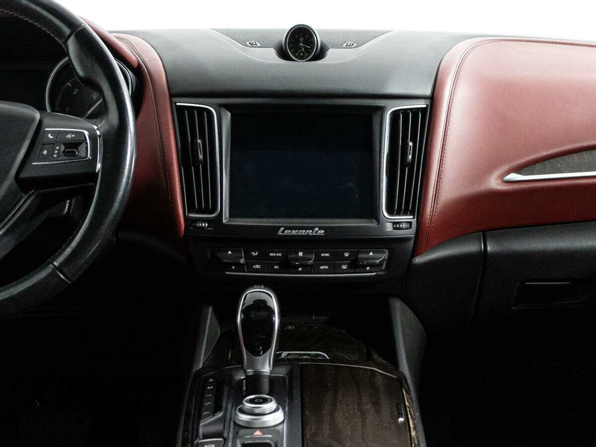 Maserati Levante с пробегом — 2017 год. Фото: #12