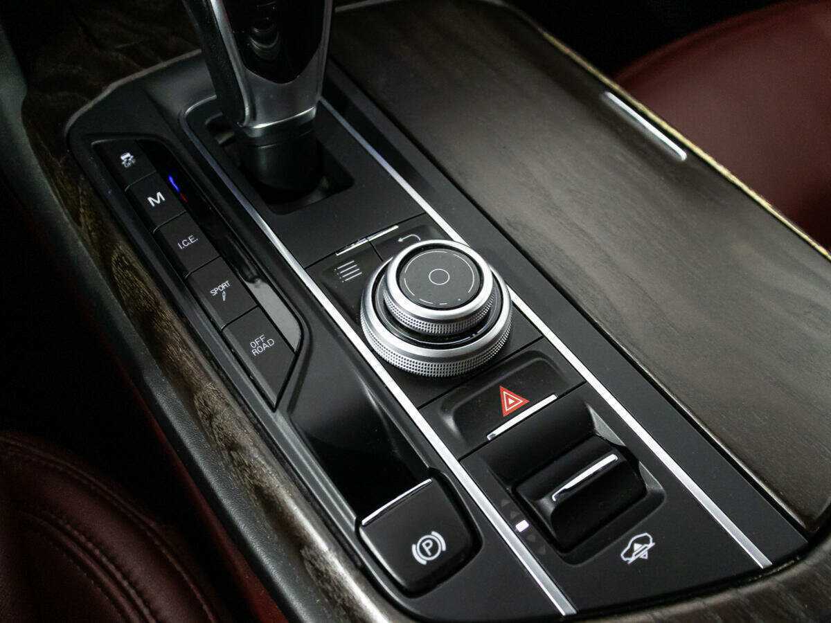 Maserati Levante с пробегом — 2017 год. Фото: #16