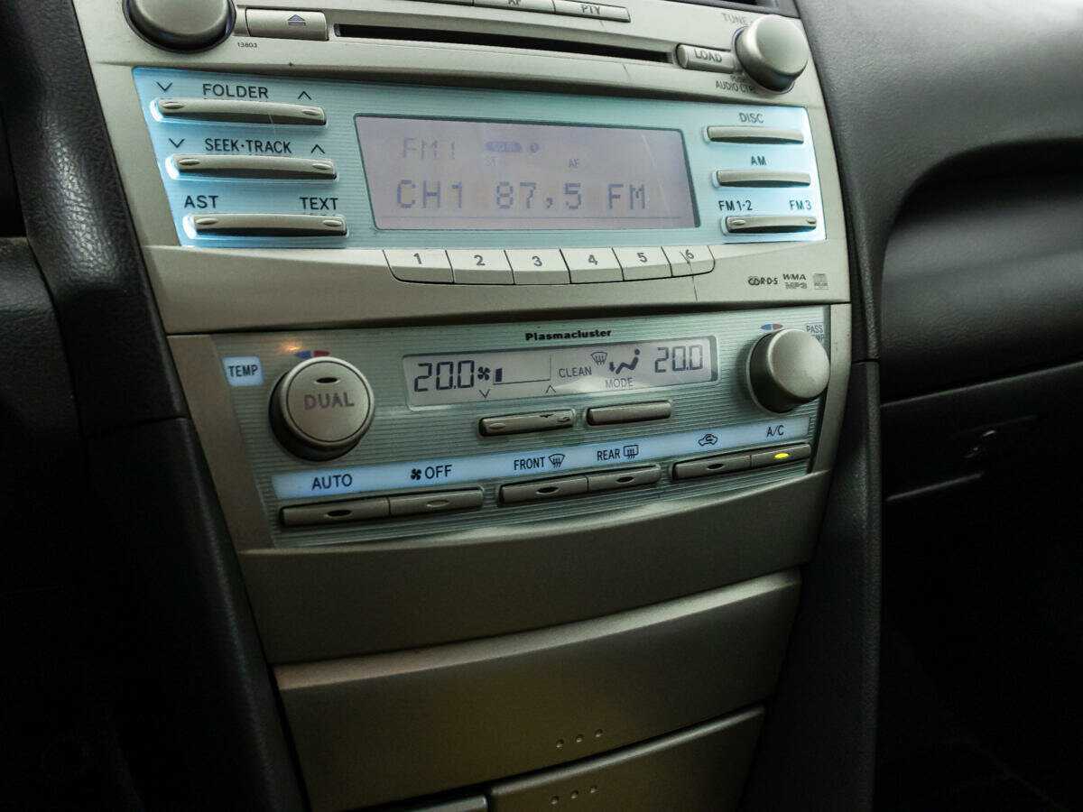 Toyota Camry с пробегом — 2007 год. Фото: #12