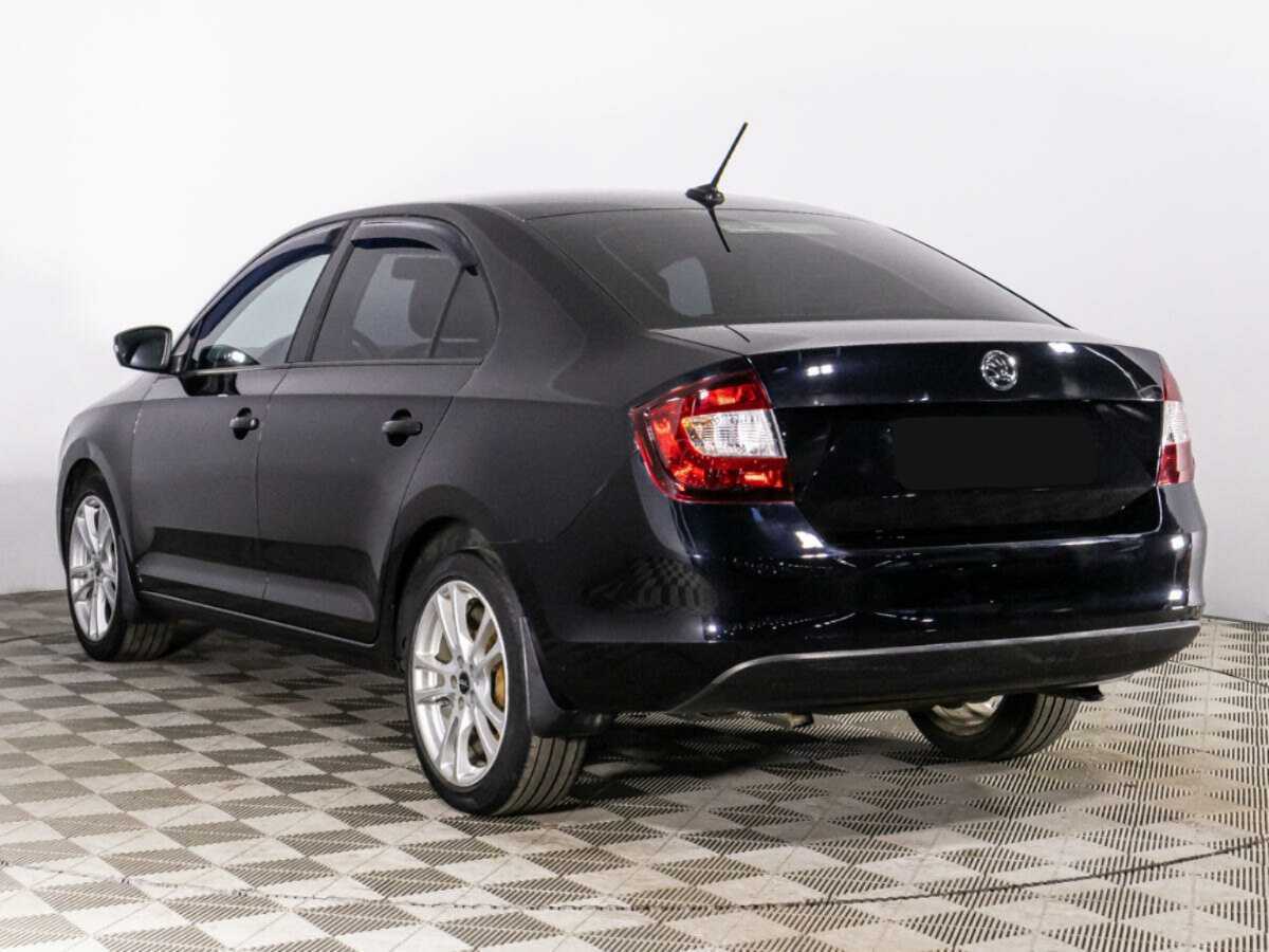 Skoda Rapid с пробегом — 2018 год. Фото: #6