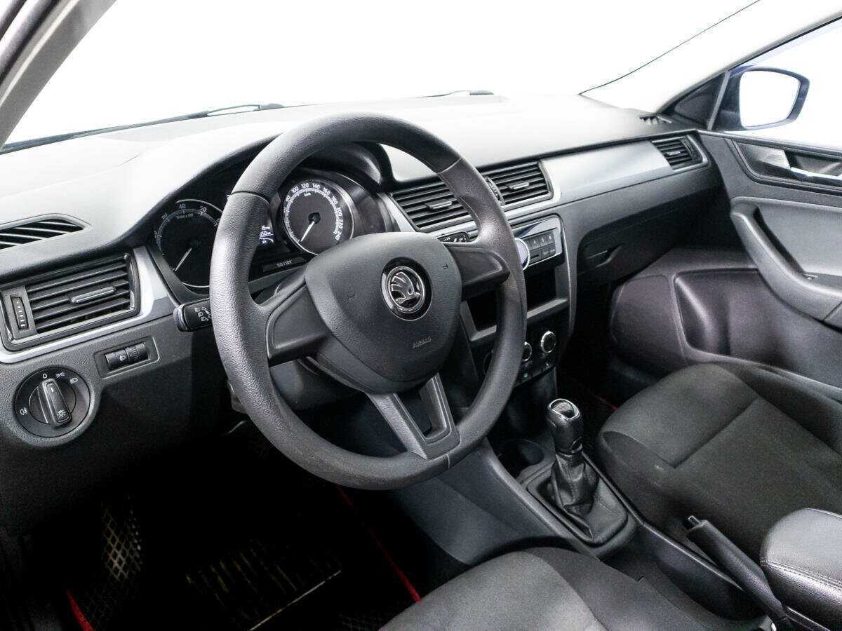 Skoda Rapid с пробегом — 2018 год. Фото: #10