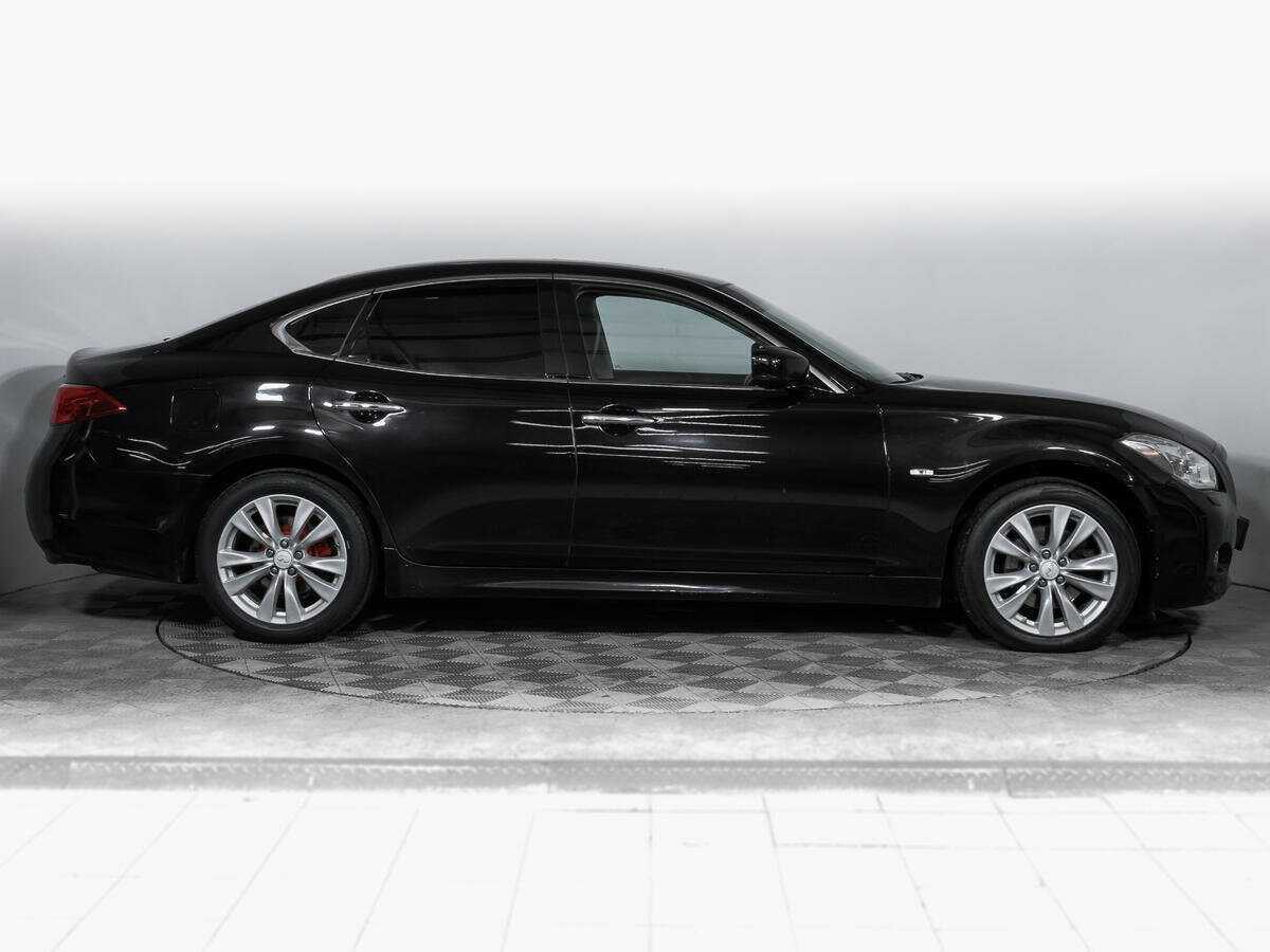 Infiniti M с пробегом — 2010 год. Фото: #3