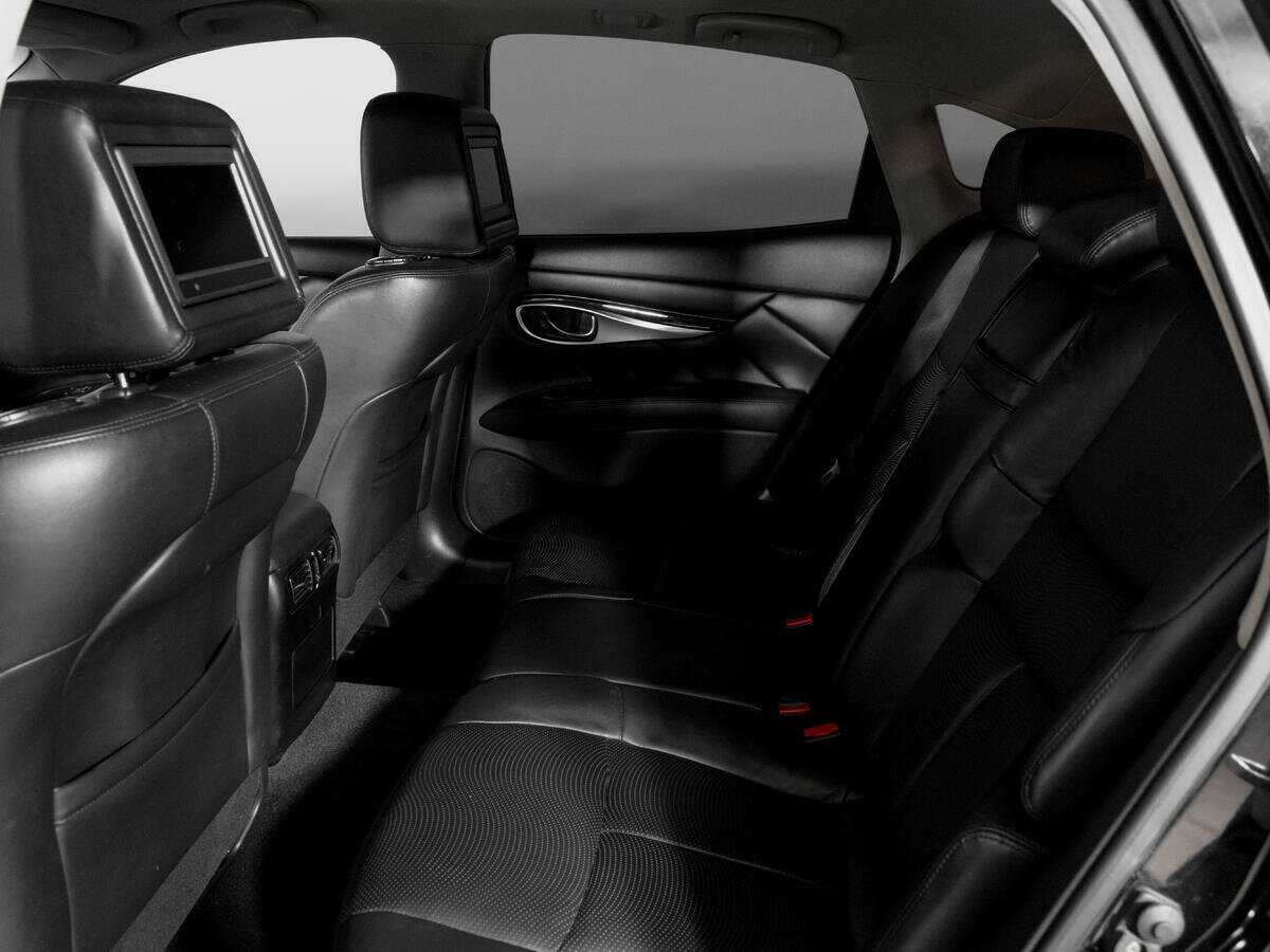 Infiniti M с пробегом — 2010 год. Фото: #9