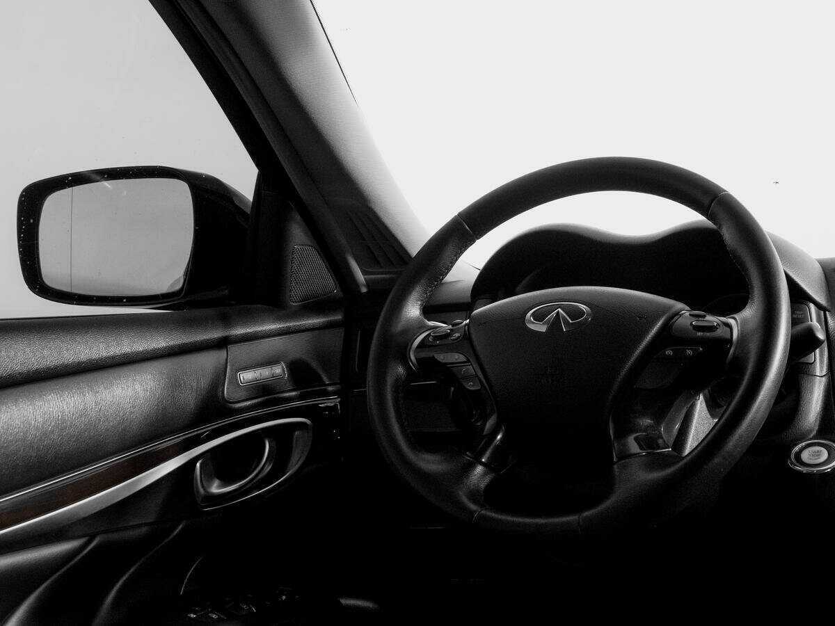 Infiniti M с пробегом — 2010 год. Фото: #15