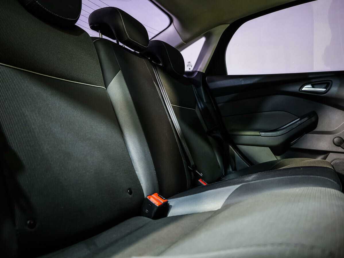 Ford Focus с пробегом — 2013 год. Фото: #11