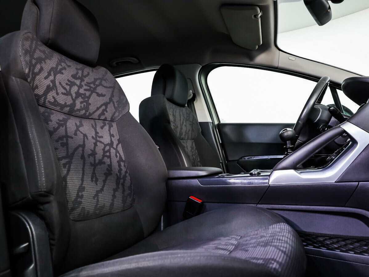 Peugeot 3008 с пробегом — 2011 год. Фото: #9