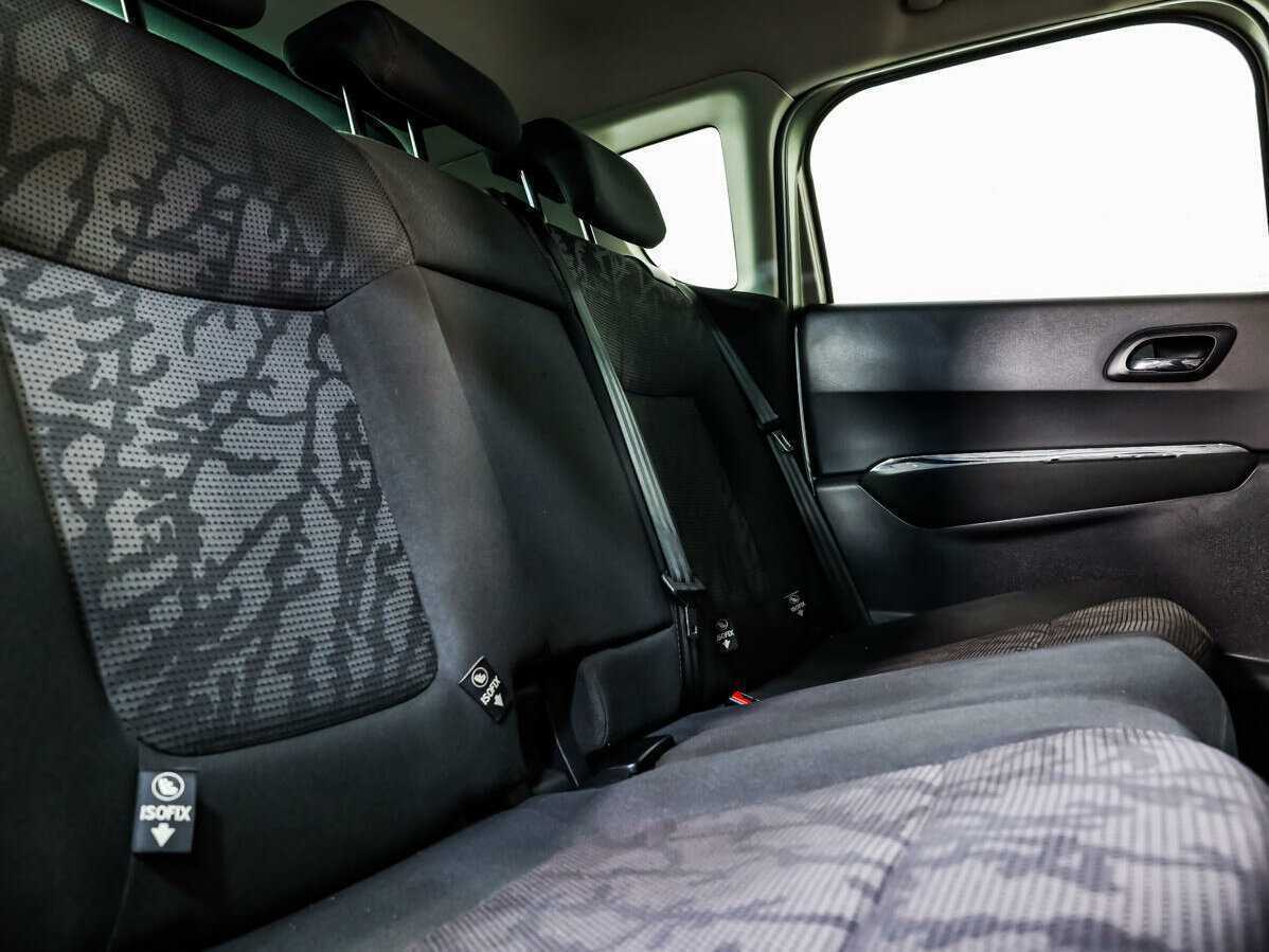 Peugeot 3008 с пробегом — 2011 год. Фото: #10