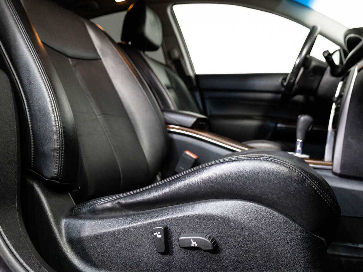 Nissan Teana с пробегом — 2011 год. Фото: #10