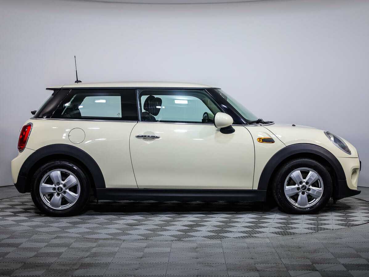 Mini Hatch с пробегом — 2015 год. Фото: #2