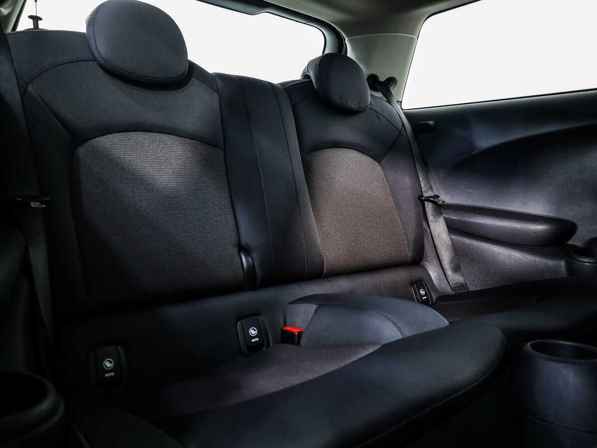 Mini Hatch с пробегом — 2015 год. Фото: #10