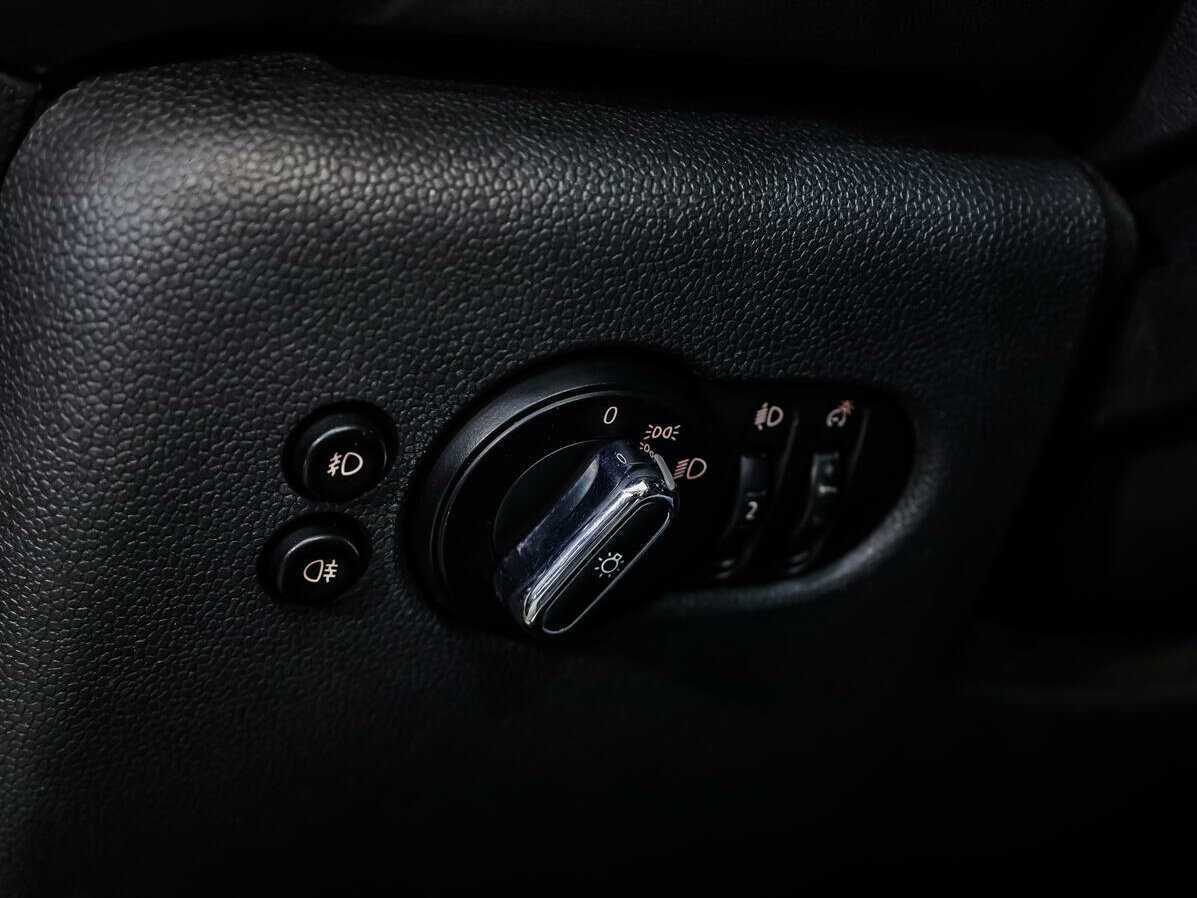 Mini Hatch с пробегом — 2015 год. Фото: #13