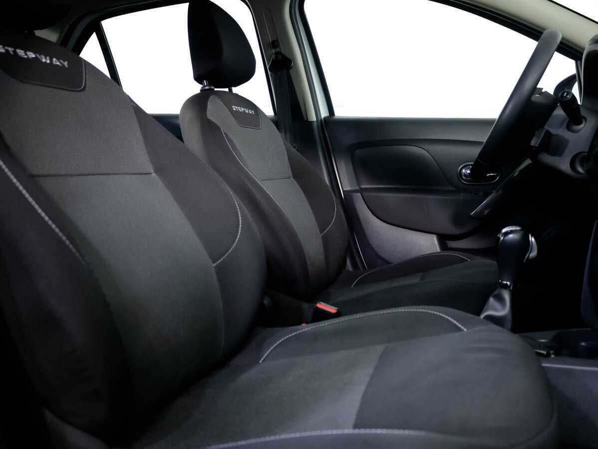 Renault Logan с пробегом — 2020 год. Фото: #10