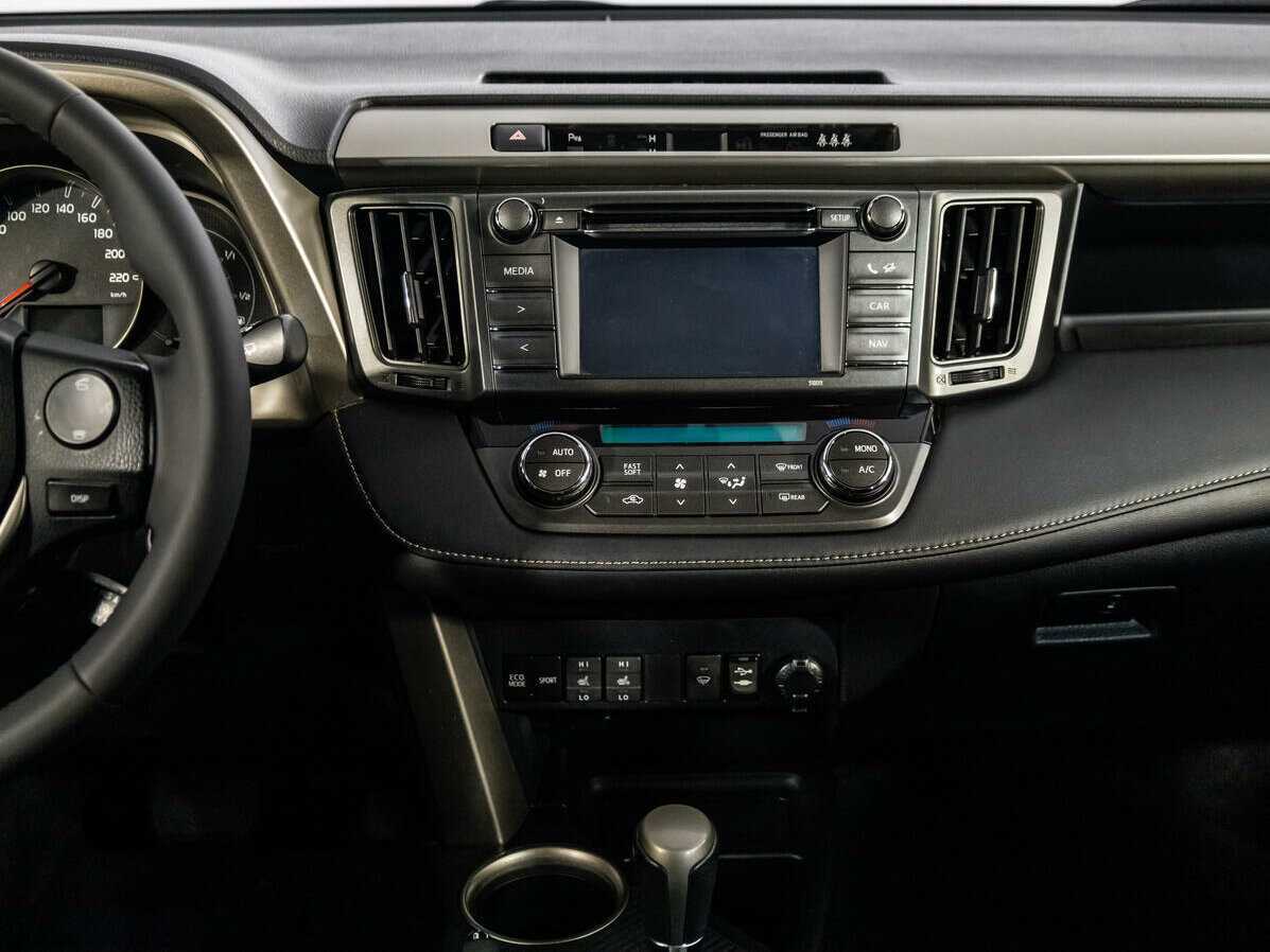 Toyota RAV4 с пробегом — 2014 год. Фото: #12