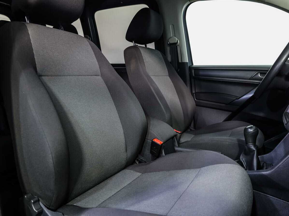 Volkswagen Caddy с пробегом — 2019 год. Фото: #9