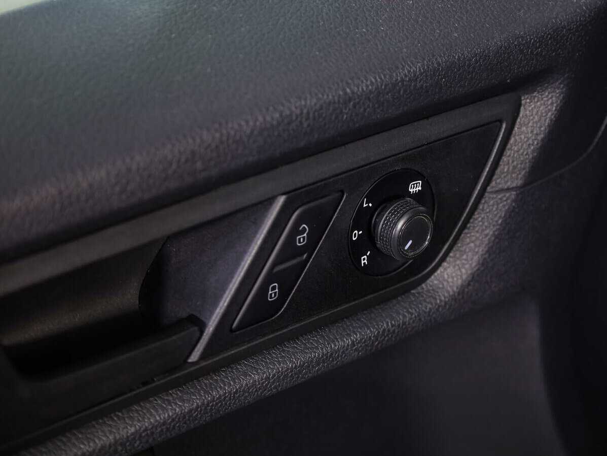 Volkswagen Caddy с пробегом — 2019 год. Фото: #12