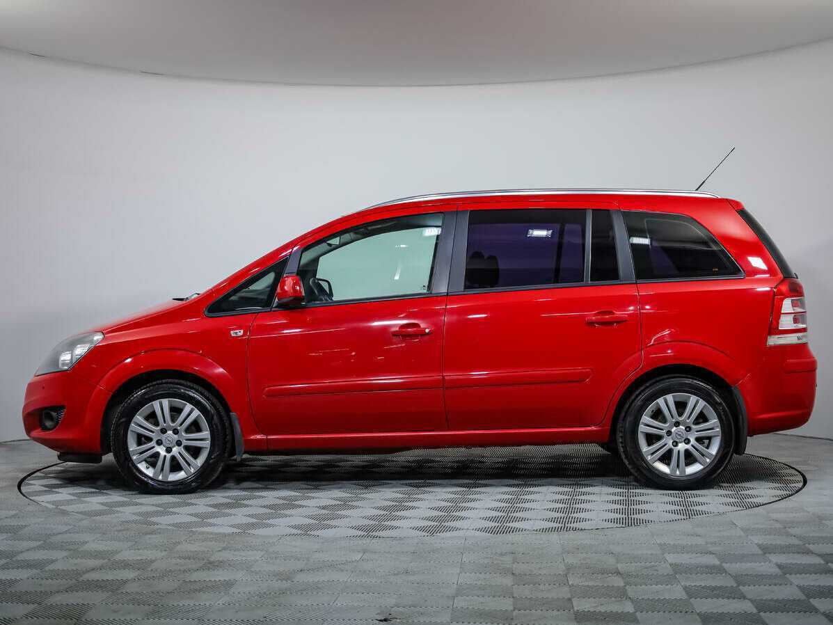 Opel Zafira с пробегом — 2012 год. Фото: #6