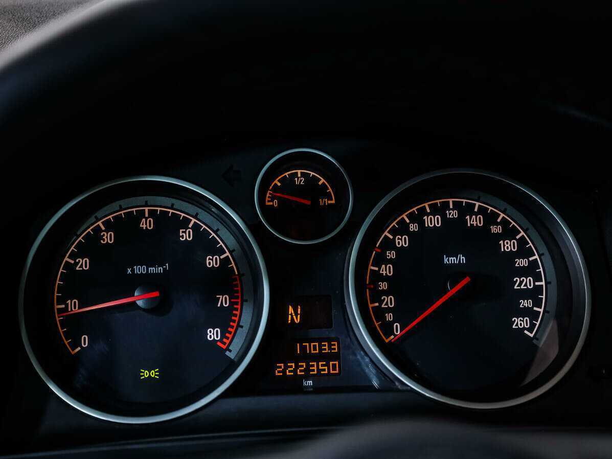 Opel Zafira с пробегом — 2012 год. Фото: #17