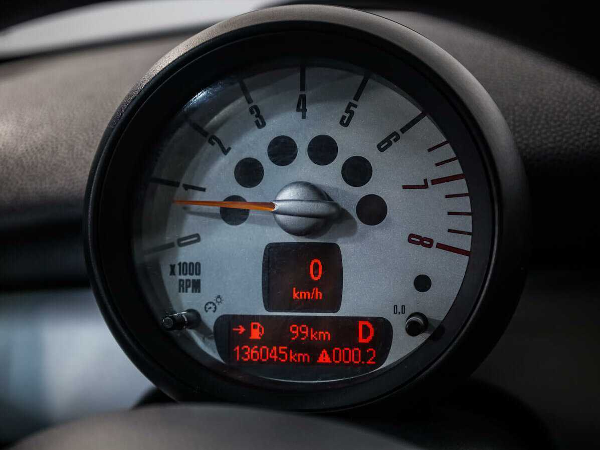 Mini Hatch с пробегом — 2011 год. Фото: #16