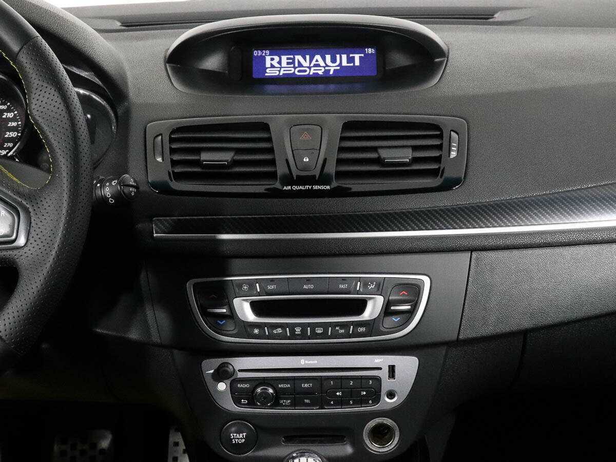 Renault Megane RS с пробегом — 2013 год. Фото: #10