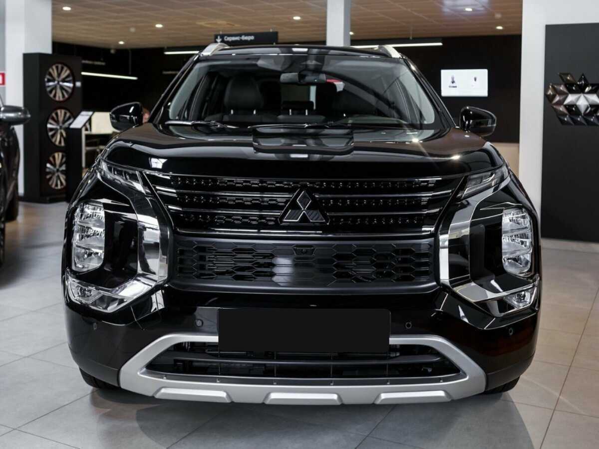 Mitsubishi Outlander с пробегом — 2022 год. Фото: #1