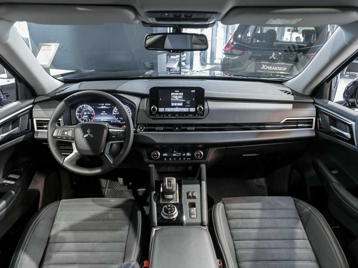 Mitsubishi Outlander с пробегом — 2022 год. Фото: #12