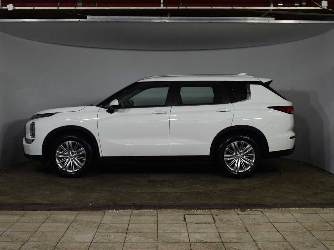 Mitsubishi Outlander с пробегом — 2022 год. Фото: #7