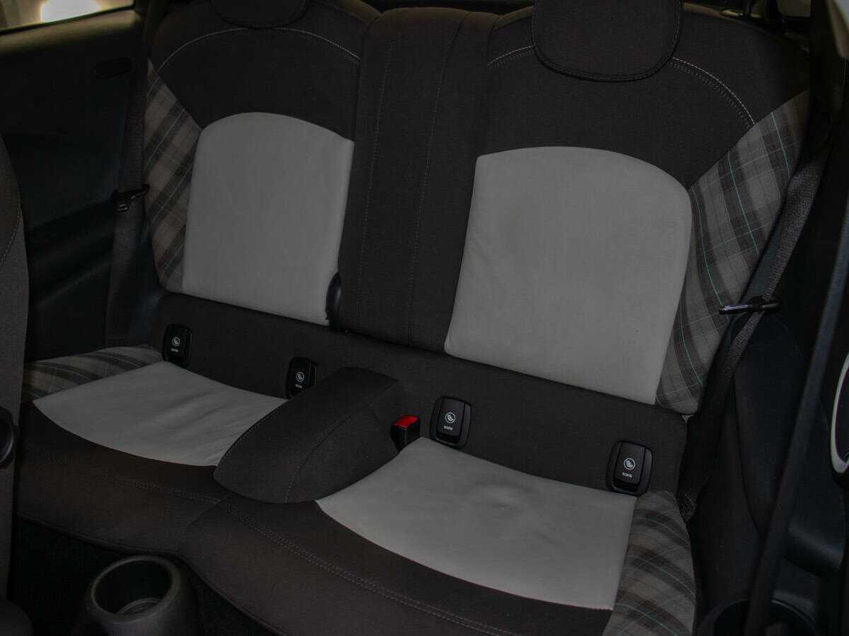 Mini Hatch с пробегом — 2014 год. Фото: #10