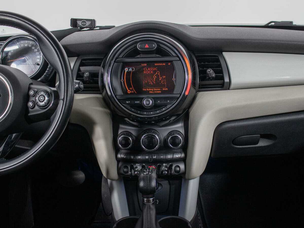 Mini Hatch с пробегом — 2014 год. Фото: #13