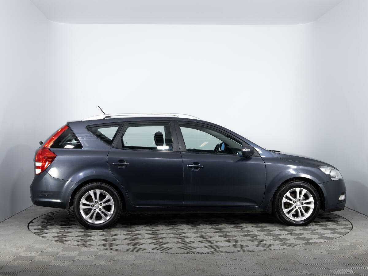 Kia Ceed с пробегом — 2010 год. Фото: #3