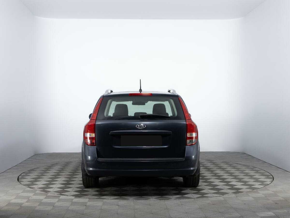 Kia Ceed с пробегом — 2010 год. Фото: #5