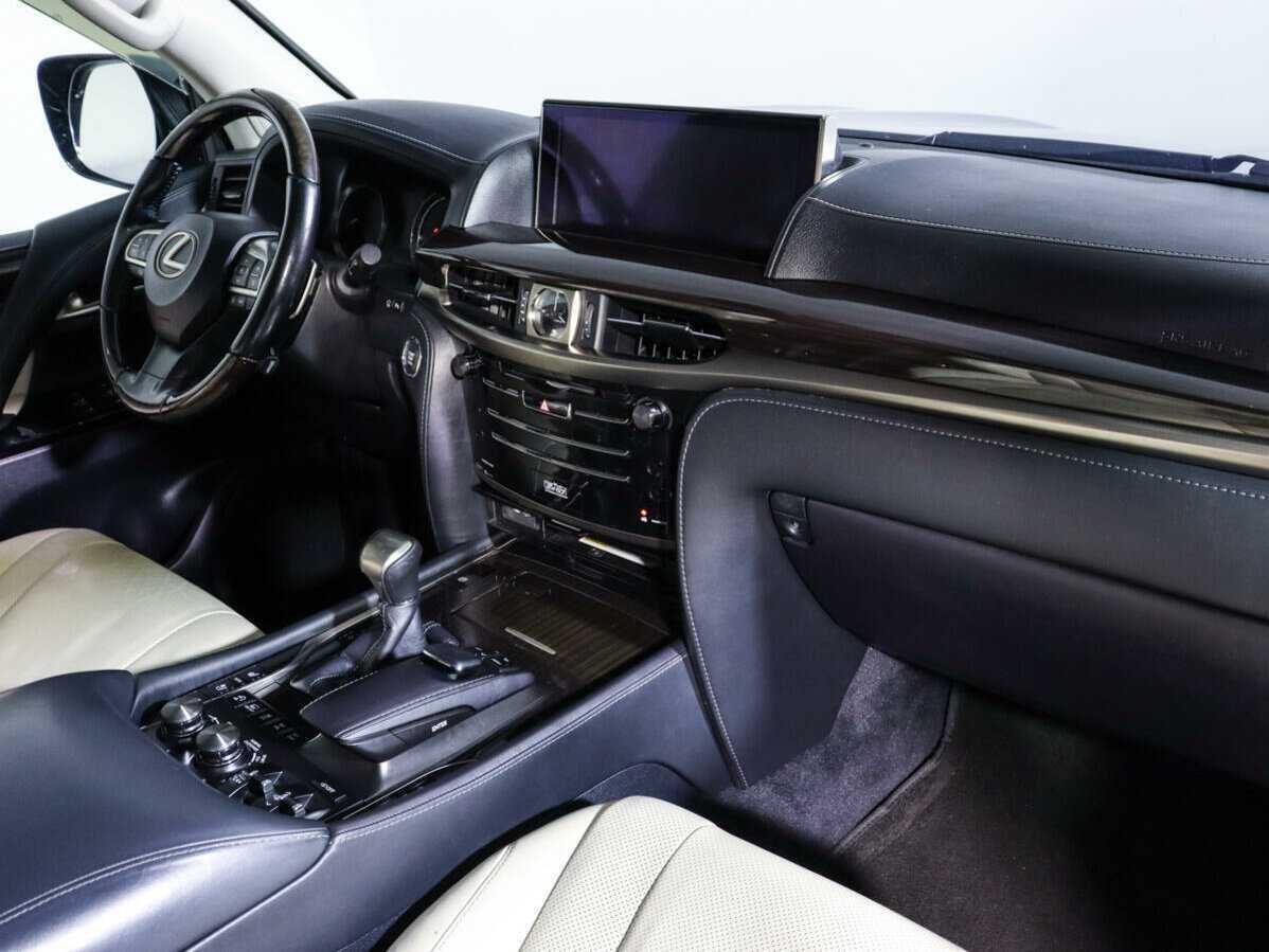 Lexus LX с пробегом — 2015 год. Фото: #6