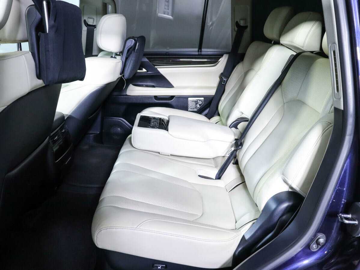 Lexus LX с пробегом — 2015 год. Фото: #7