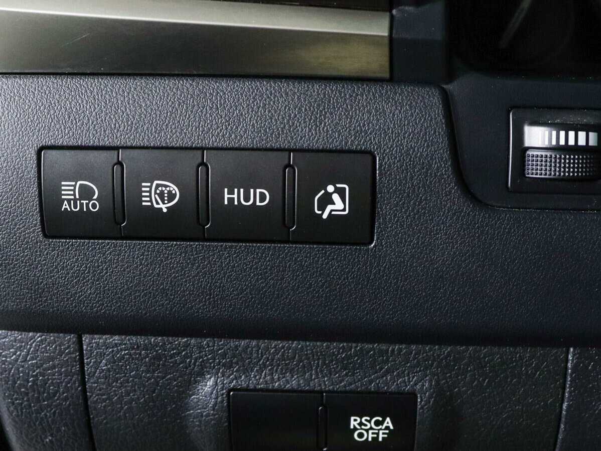 Lexus LX с пробегом — 2015 год. Фото: #16