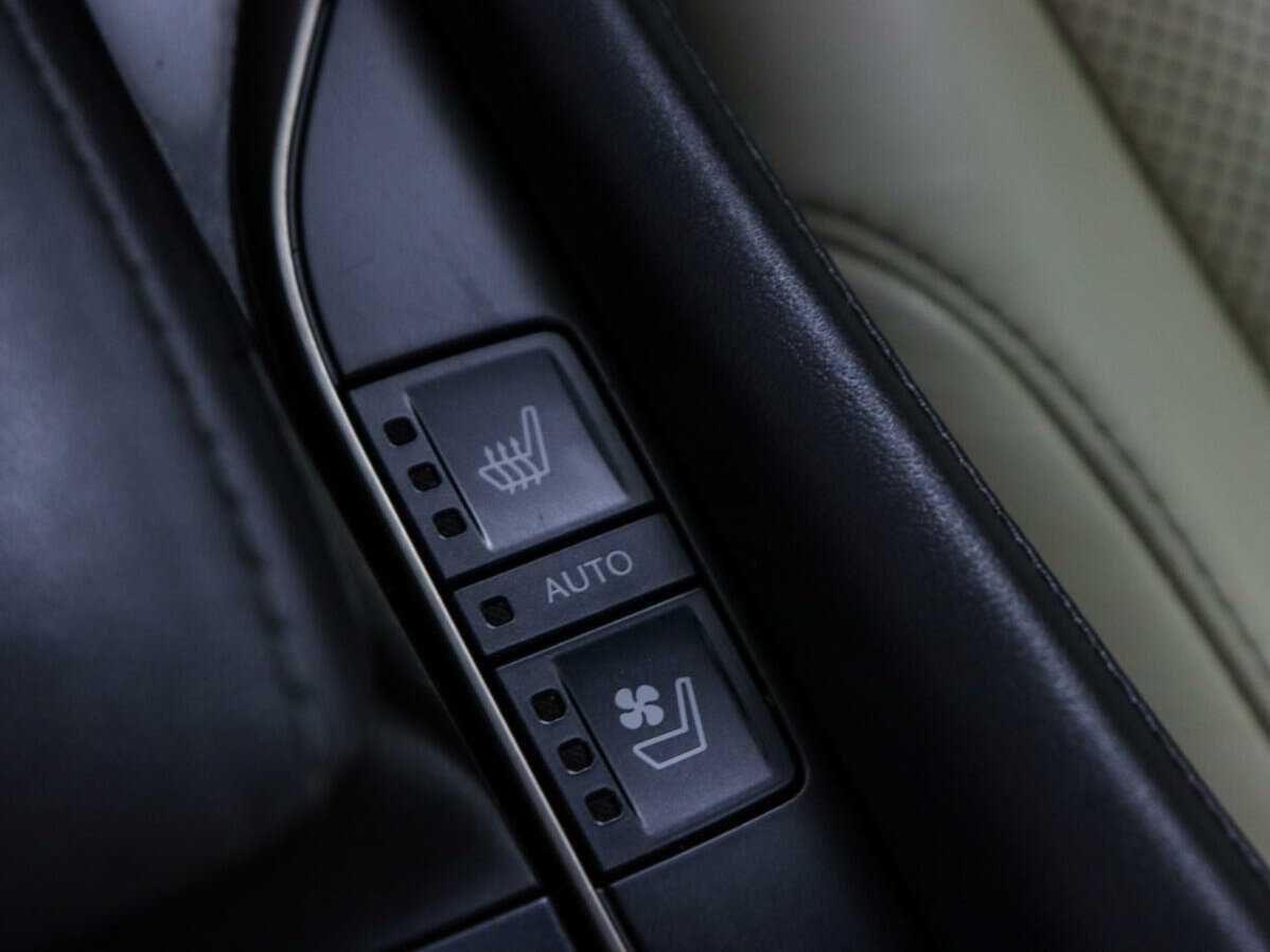 Lexus LX с пробегом — 2015 год. Фото: #22