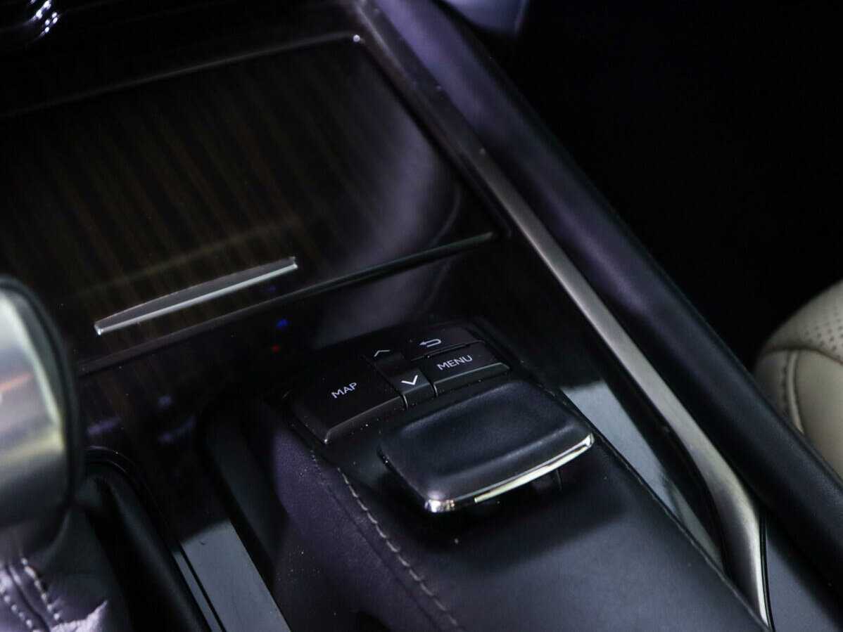 Lexus LX с пробегом — 2015 год. Фото: #23