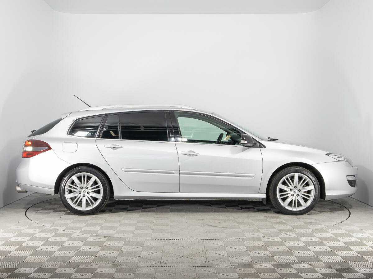 Renault Laguna с пробегом — 2008 год. Фото: #3