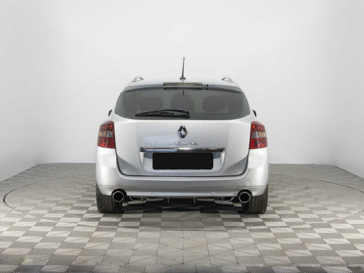 Renault Laguna с пробегом — 2008 год. Фото: #5