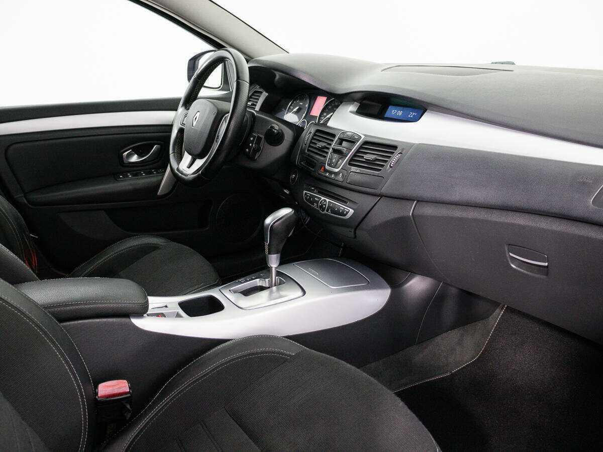 Renault Laguna с пробегом — 2008 год. Фото: #8