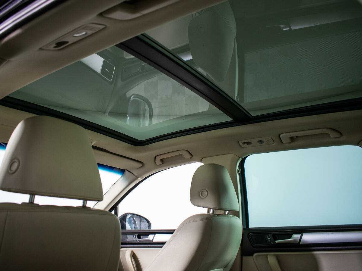 Volkswagen Touareg с пробегом — 2010 год. Фото: #12