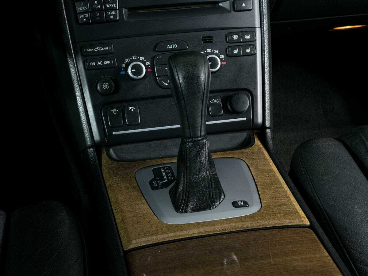 Volvo XC90 с пробегом — 2011 год. Фото: #11