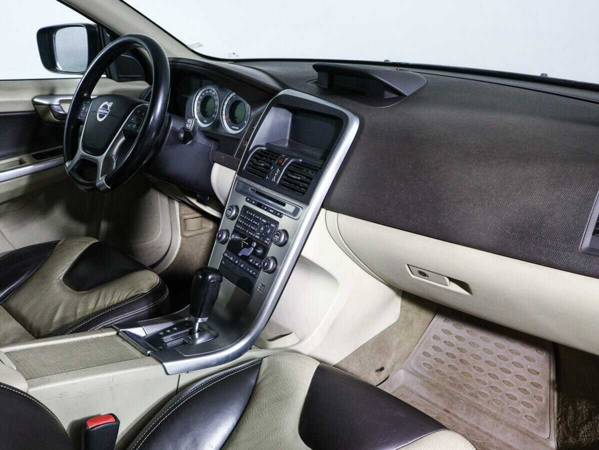Volvo XC60 с пробегом — 2010 год. Фото: #6