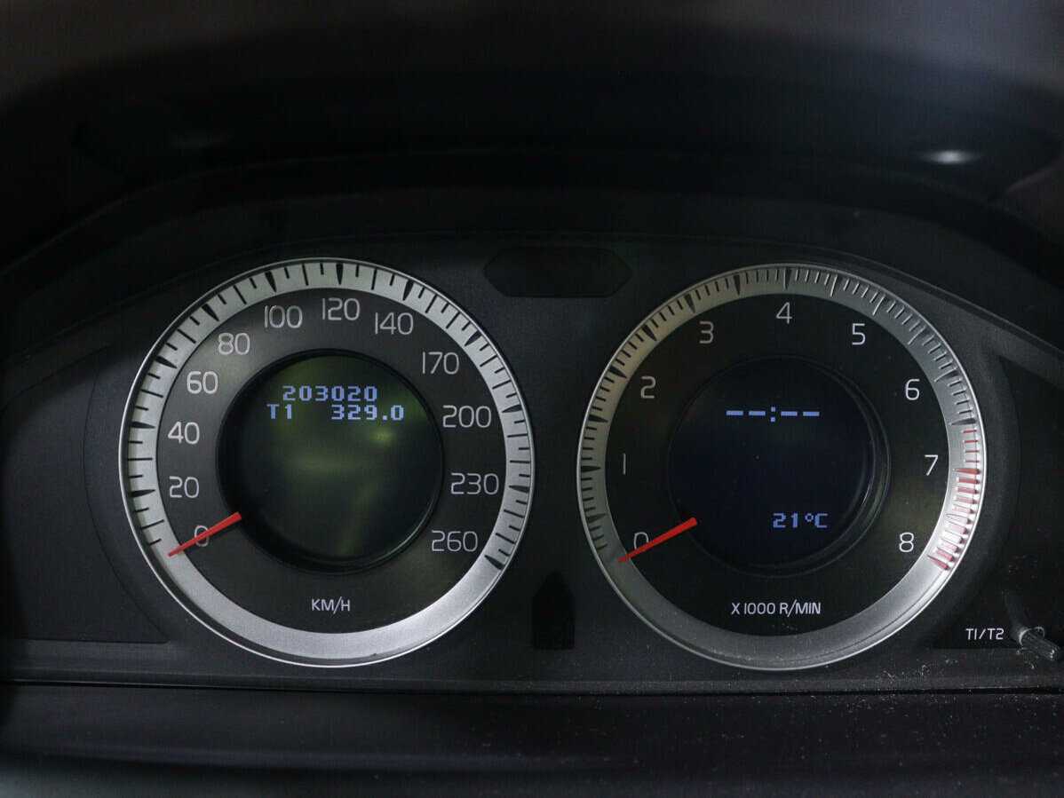 Volvo XC60 с пробегом — 2010 год. Фото: #8