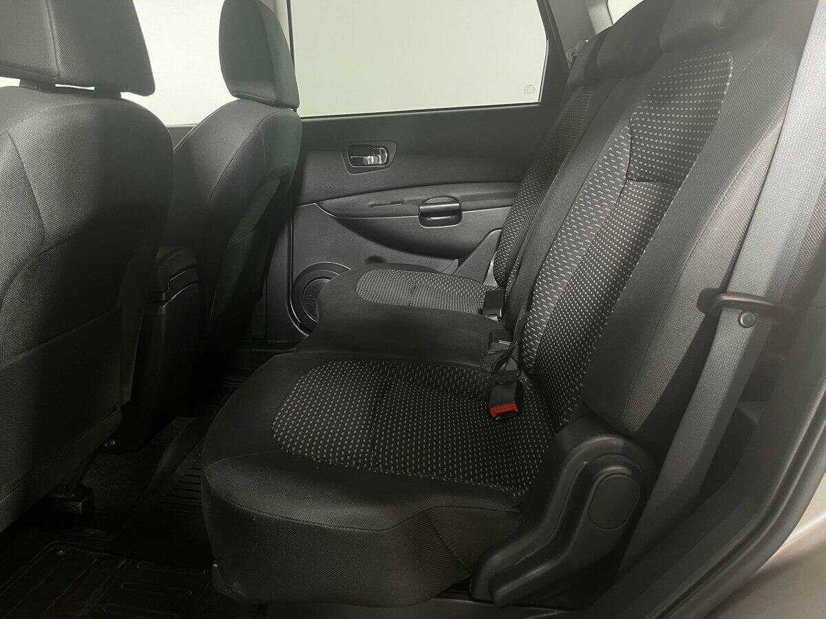 Nissan Qashqai+2 с пробегом — 2008 год. Фото: #9