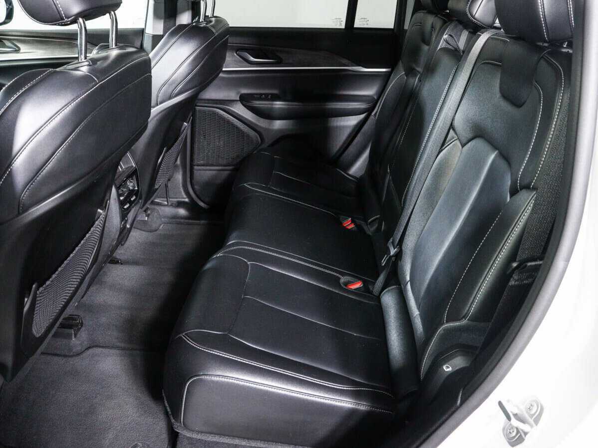 Jeep Grand Cherokee с пробегом — 2022 год. Фото: #9