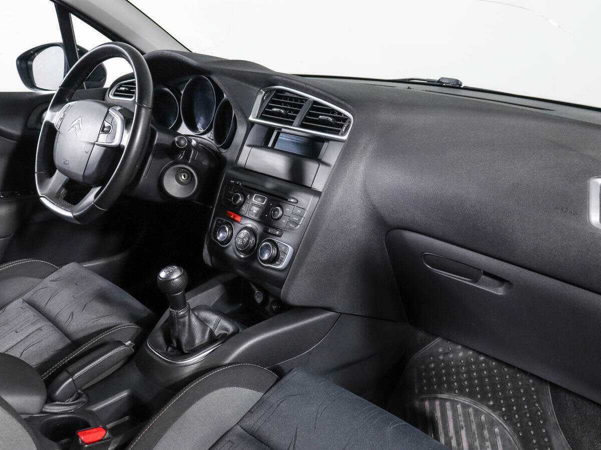 Citroen C4 с пробегом — 2011 год. Фото: #8