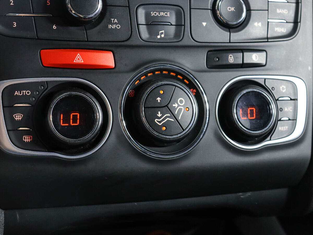 Citroen C4 с пробегом — 2011 год. Фото: #14