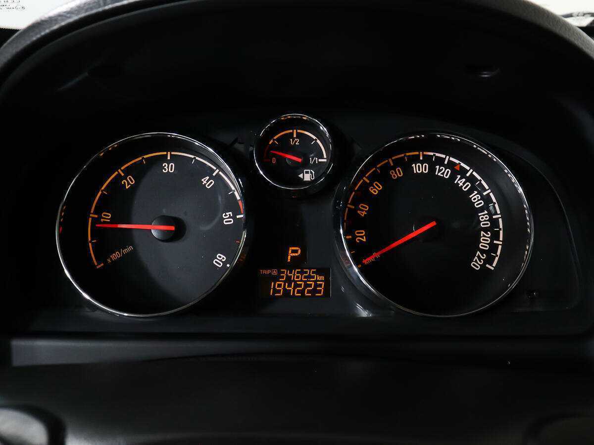 Opel Antara с пробегом — 2013 год. Фото: #9