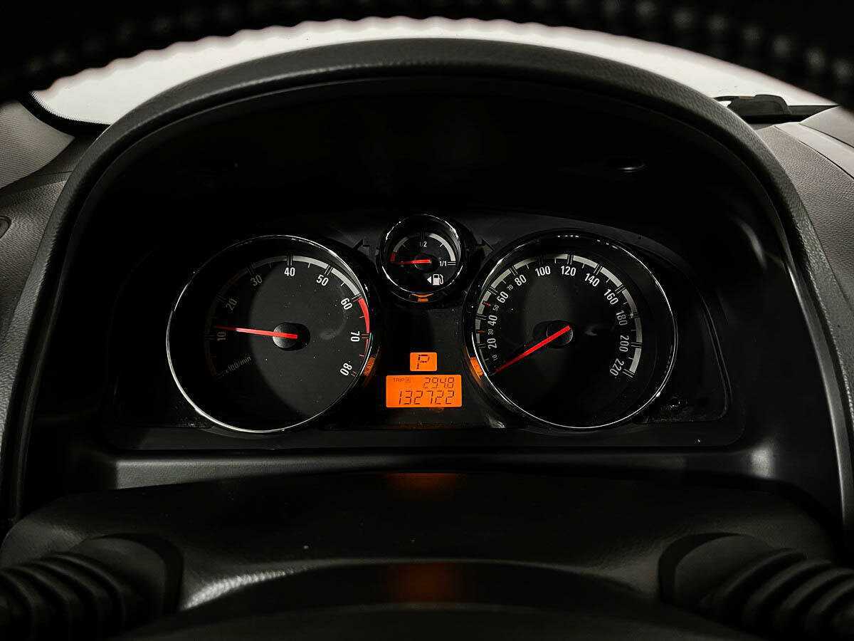 Opel Antara с пробегом — 2010 год. Фото: #6