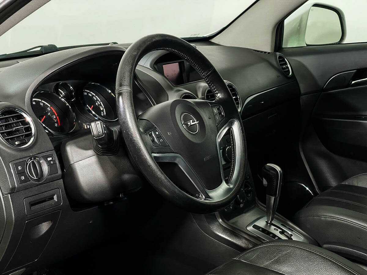 Opel Antara с пробегом — 2010 год. Фото: #8